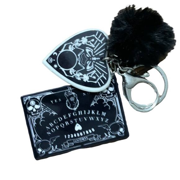 Ouija Planchette Keychain Pompom - Picture 3 of 5